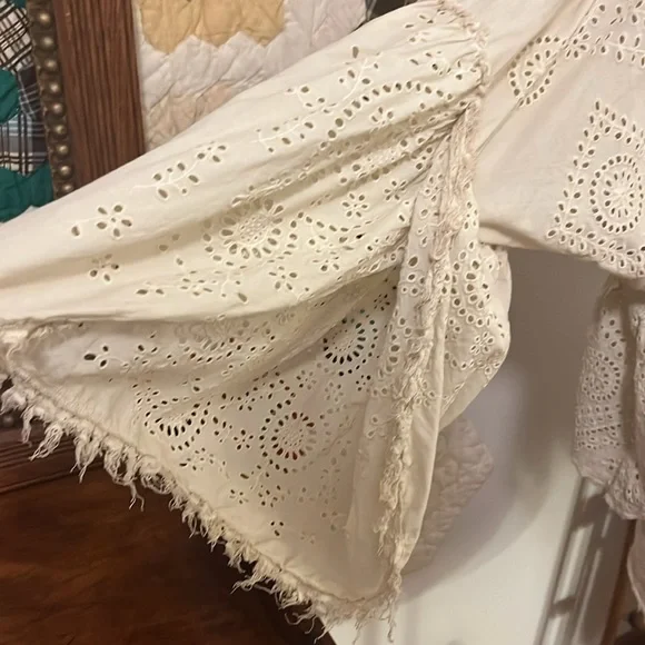 Magnolia Pearl Eyelet Selah Blouse in Moonlight Top - Picture 11 of 14